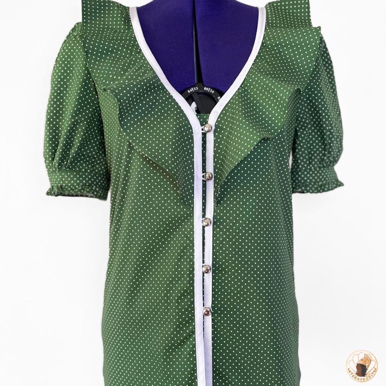 Blouse Anastasia La Pie Verte sur mannequin