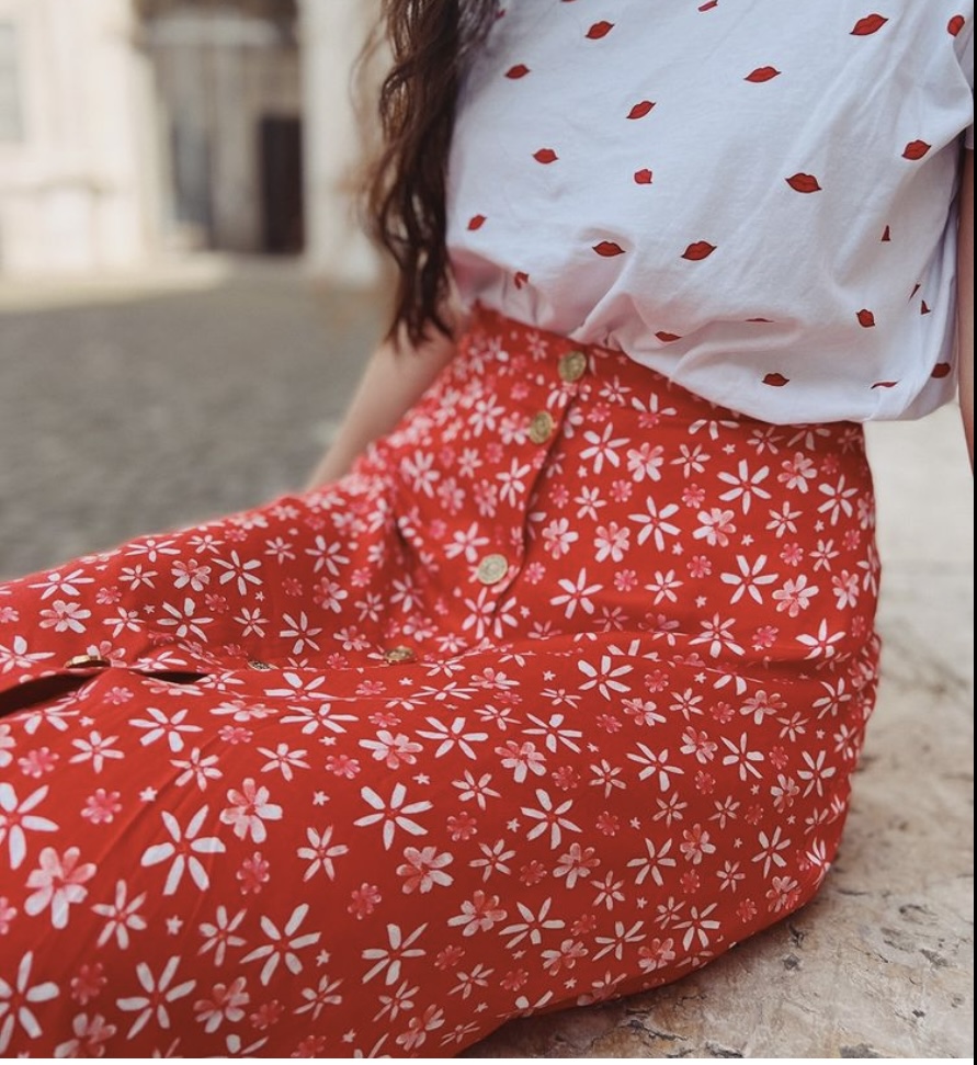 Jupe Chloé portée par créatrice, assise