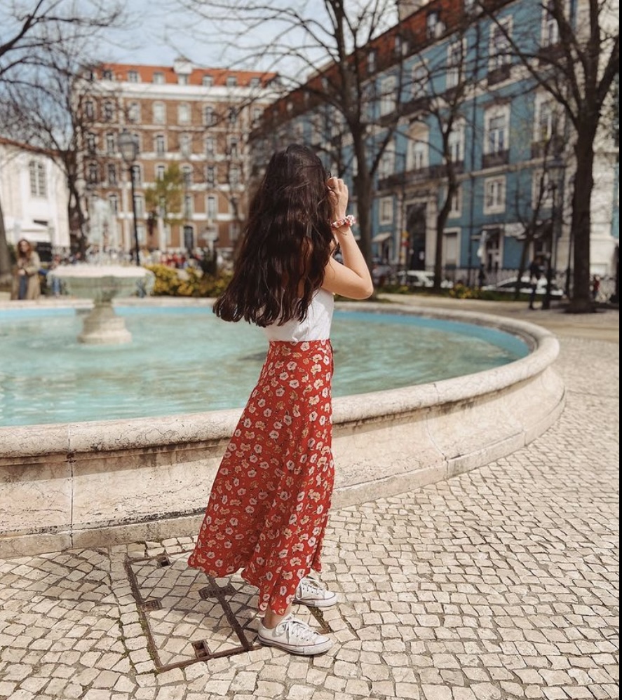 Jupe Chloé de Dos portée par la créatrice