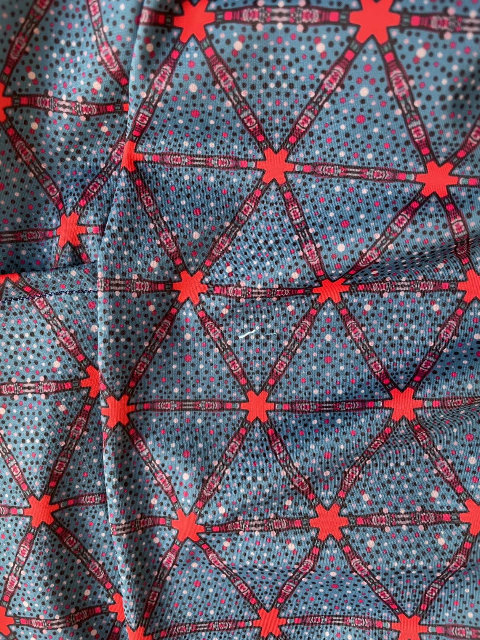Image montrant un léger défaut d’impression sur le tissu Jazmine
