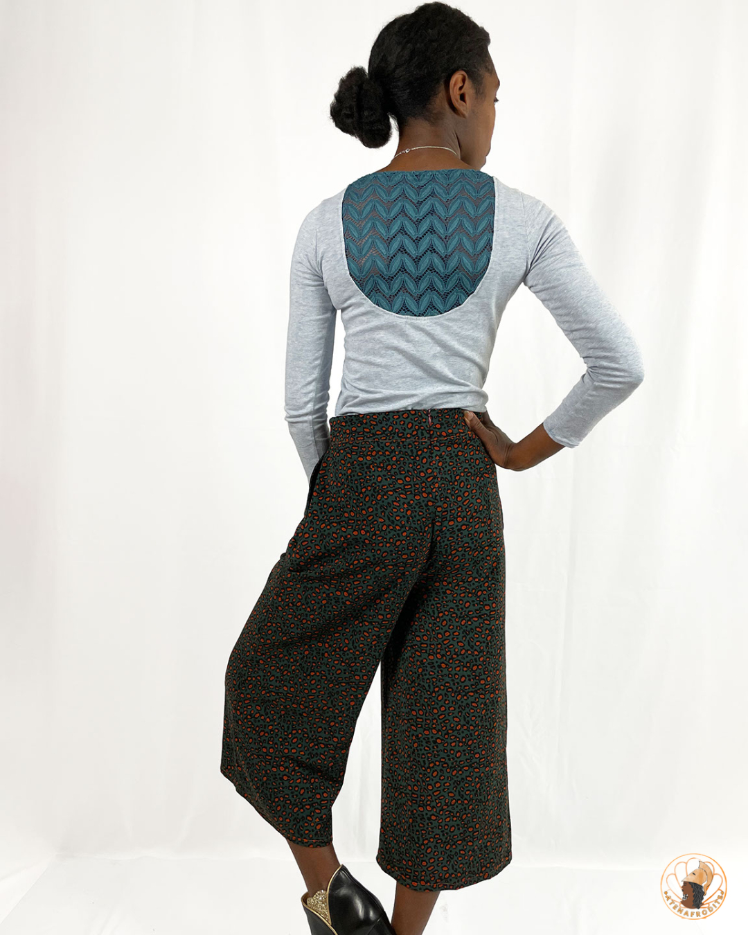 Pantalon NOSTALVITA, avec le Top DOUCELIA de Jour de Couture, vue de dos